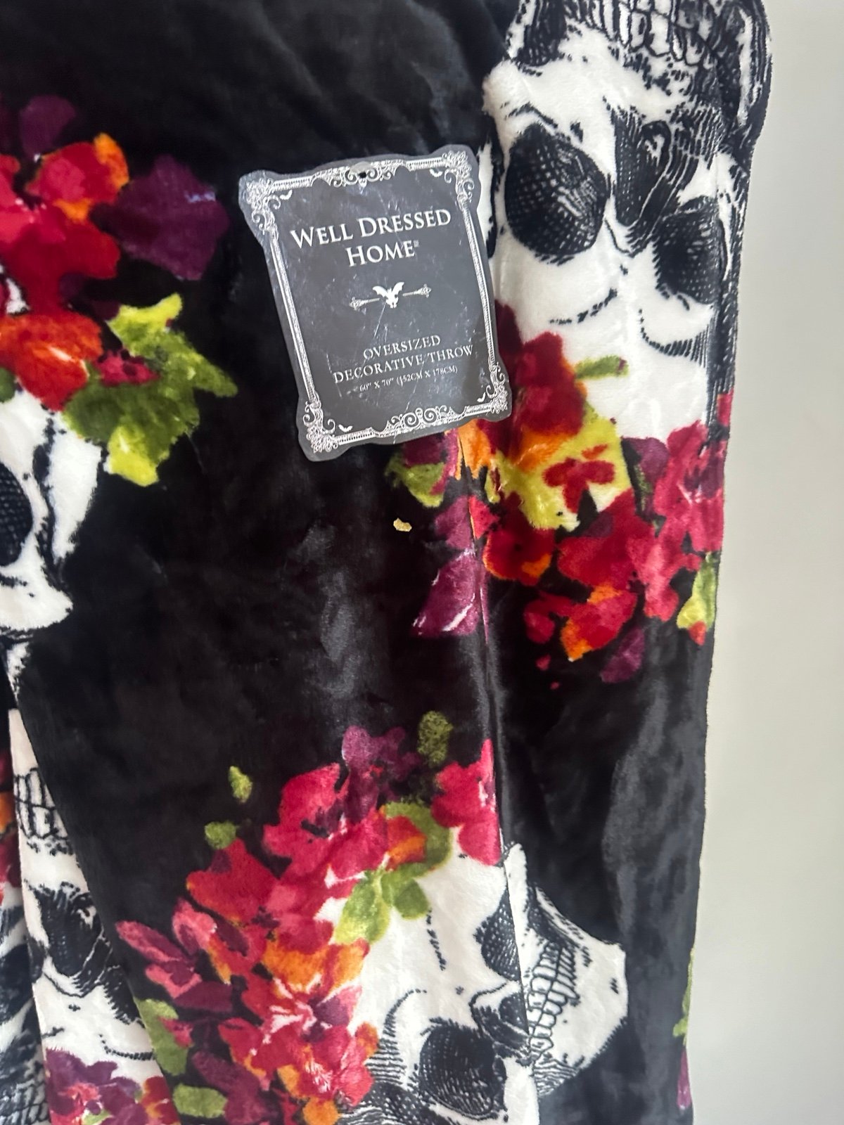 Halloween skull roses oversized throw blanket