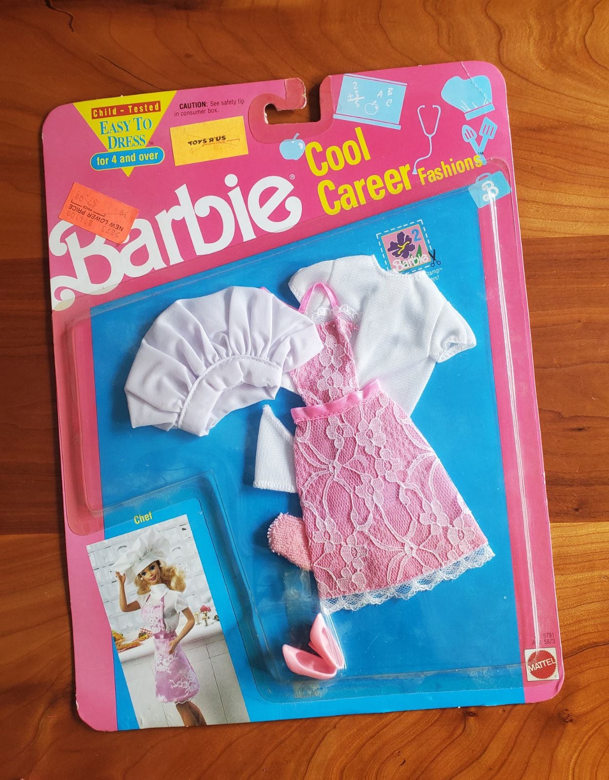 VINTAGE 1991 BARBIE COOL CAREER FASHION