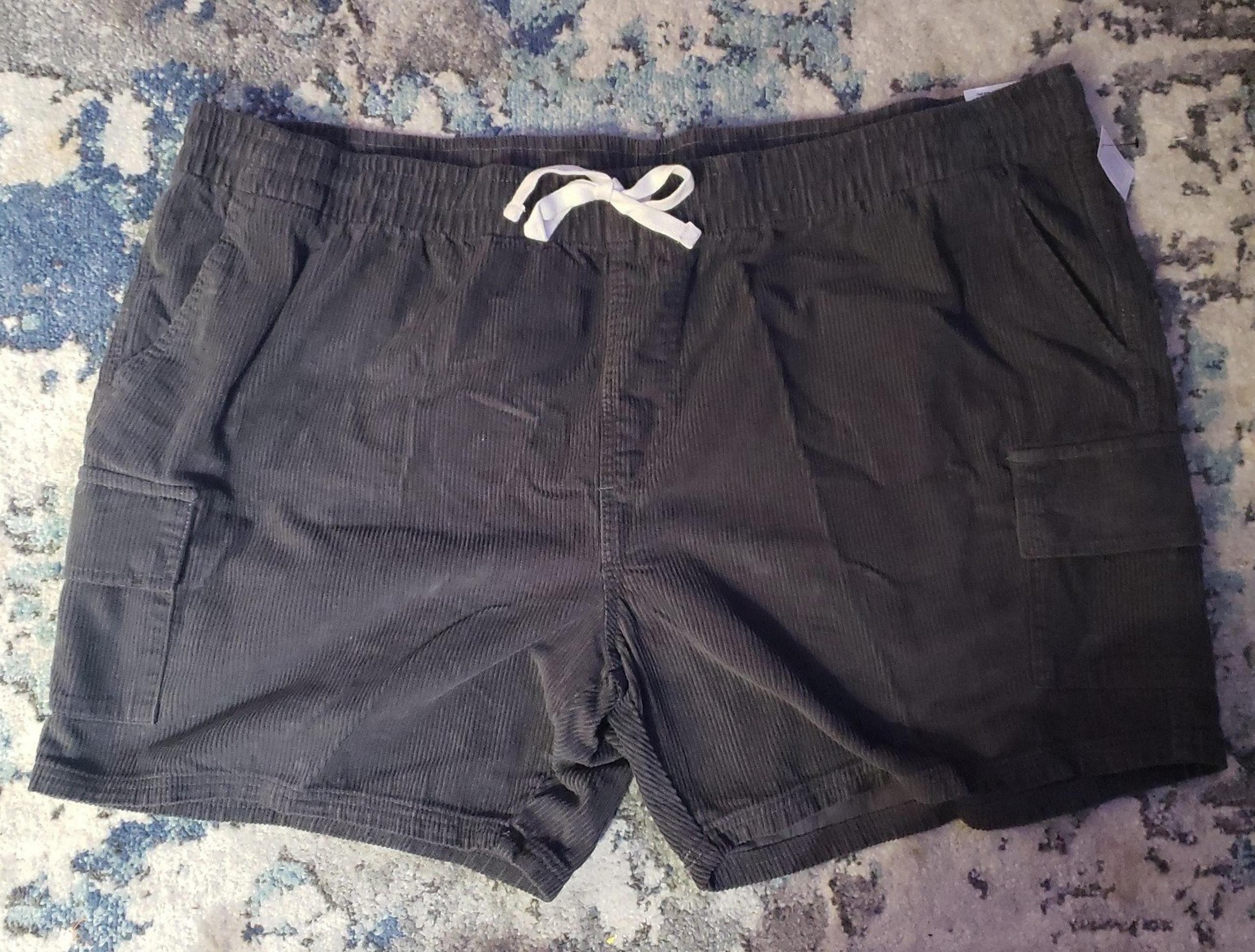 No Boundries,  Mens shorts, size 3xL, 48/50, NWT, (828)