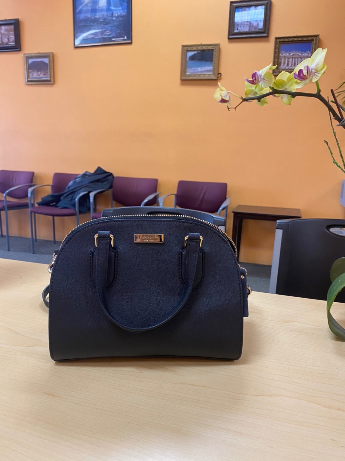 Black Kate Spade purse