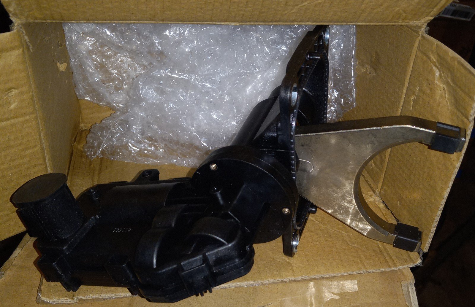 Dode Ram Axle locker actuator