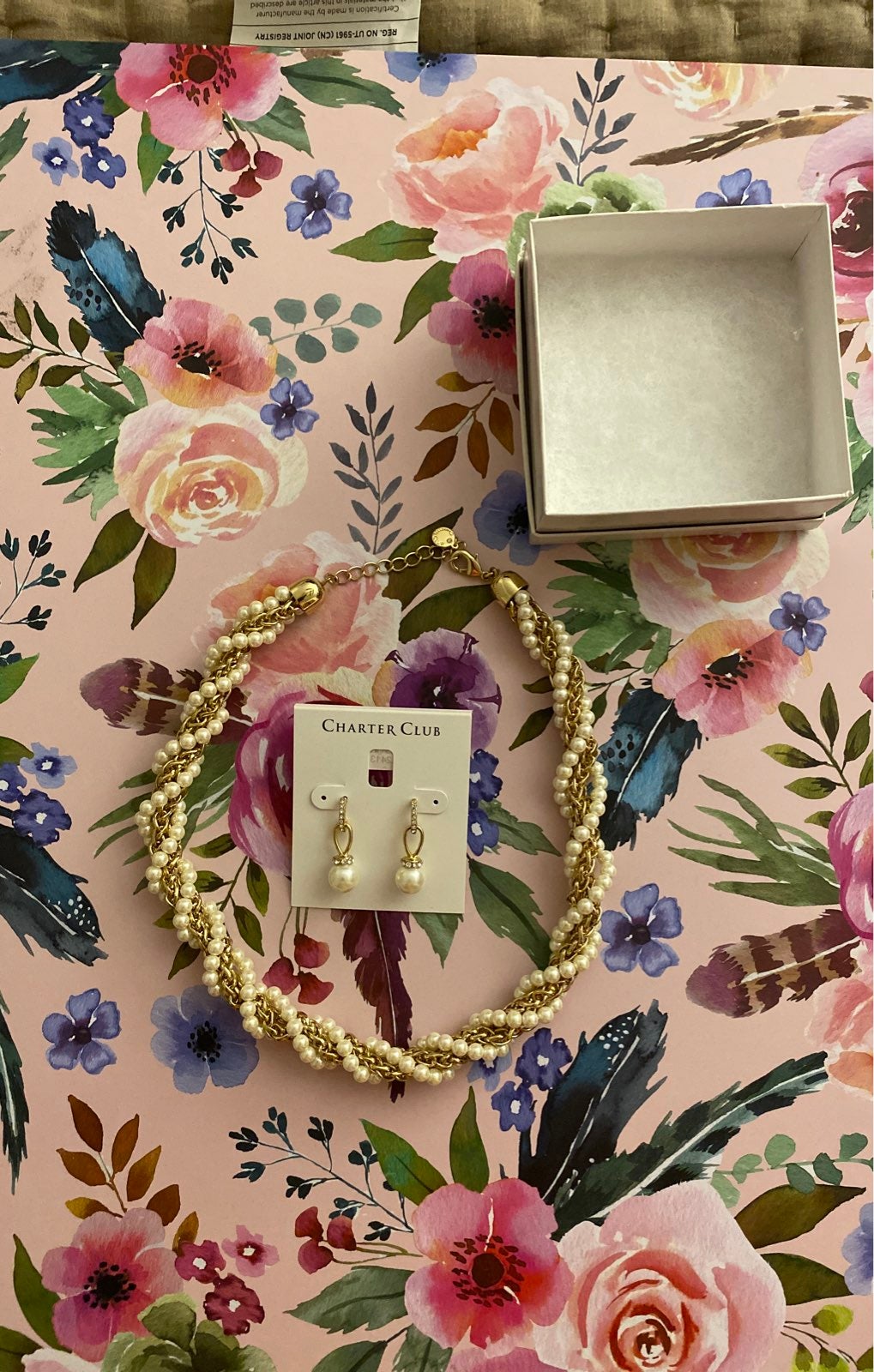Pearl set - necklace and earrings