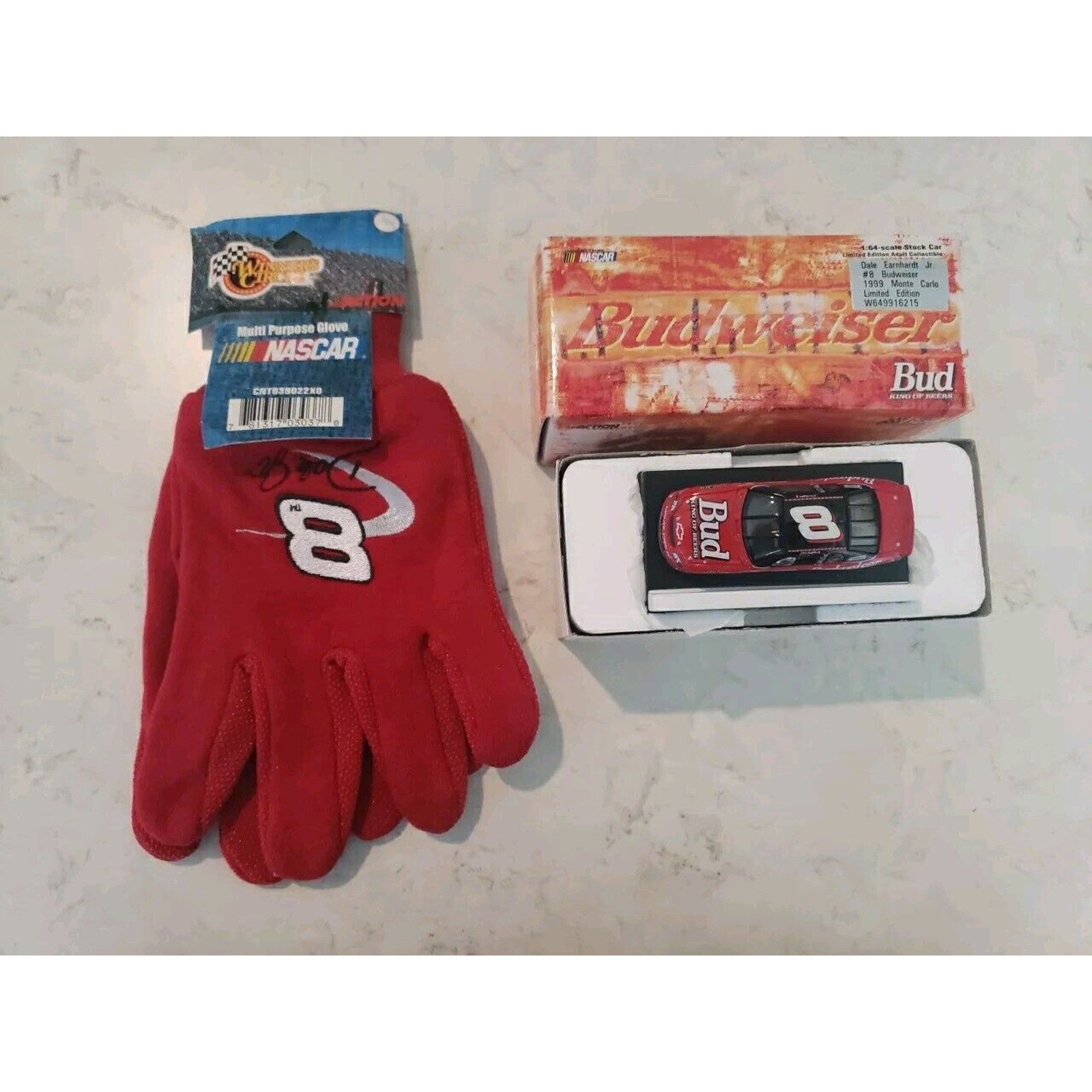 1:24 Dale Earnhardt Jr #8 BUDWEISER 1999 LIMITED EDITION DieCast NASCAR & Gloves