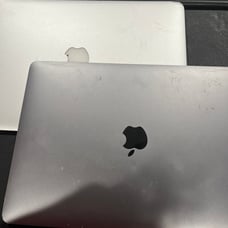 2 MacBook Airs for parts (not in original packaging)(Read description for more)