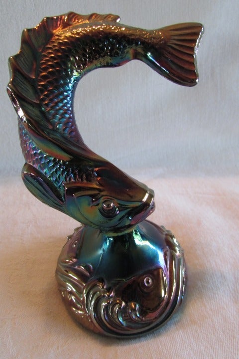 VINTAGE FENTON IRIDESCENT KOI FISH FIGURINE
