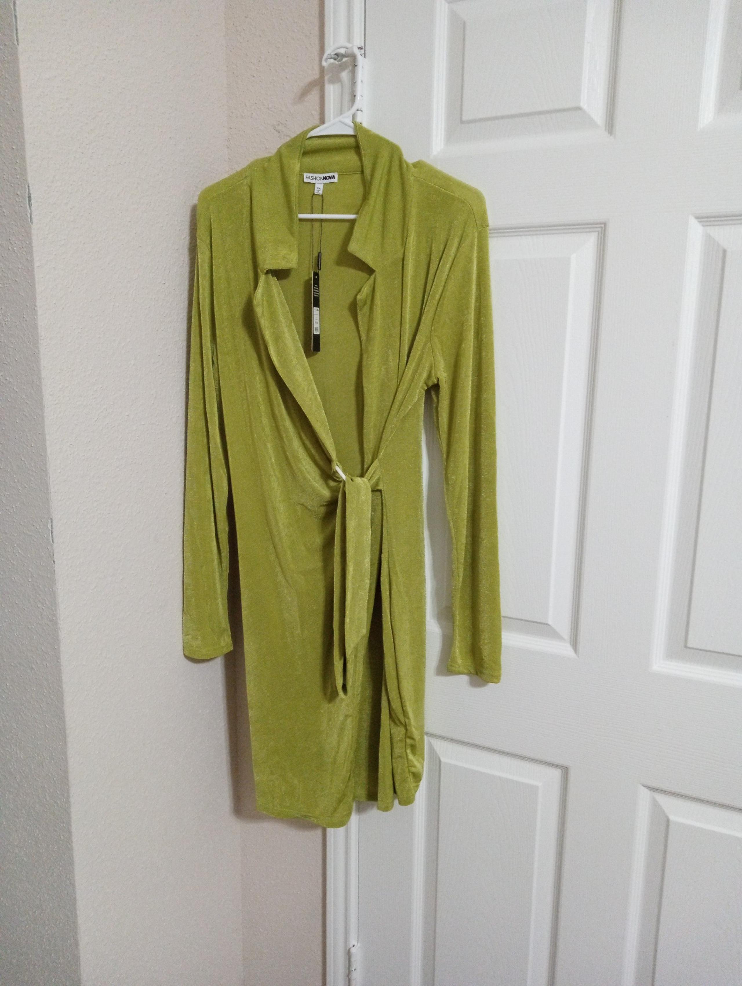 Fashion nova mini wrap dress