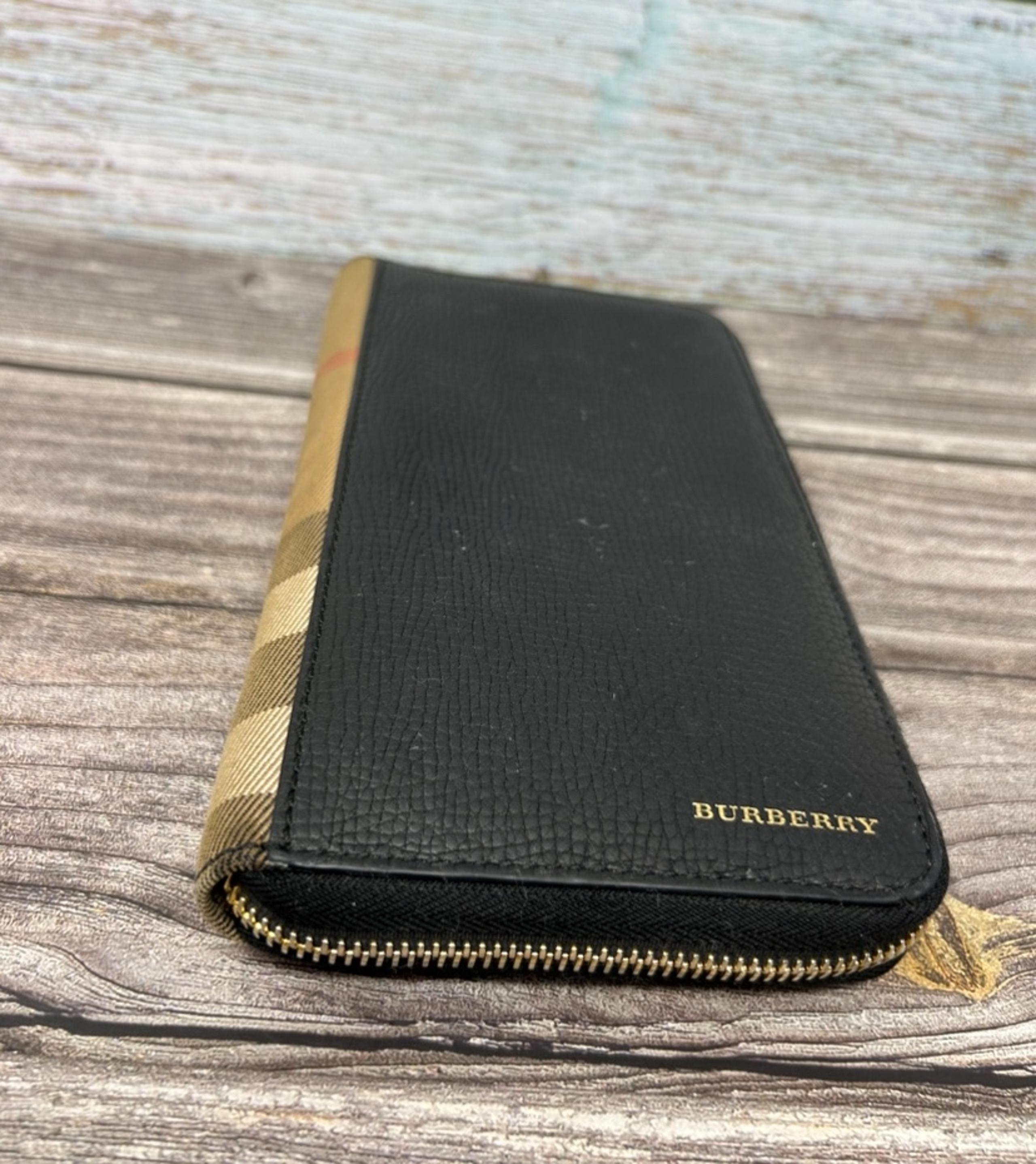 100% Authentic Men's Leather Canvas black Wallet - Burberry