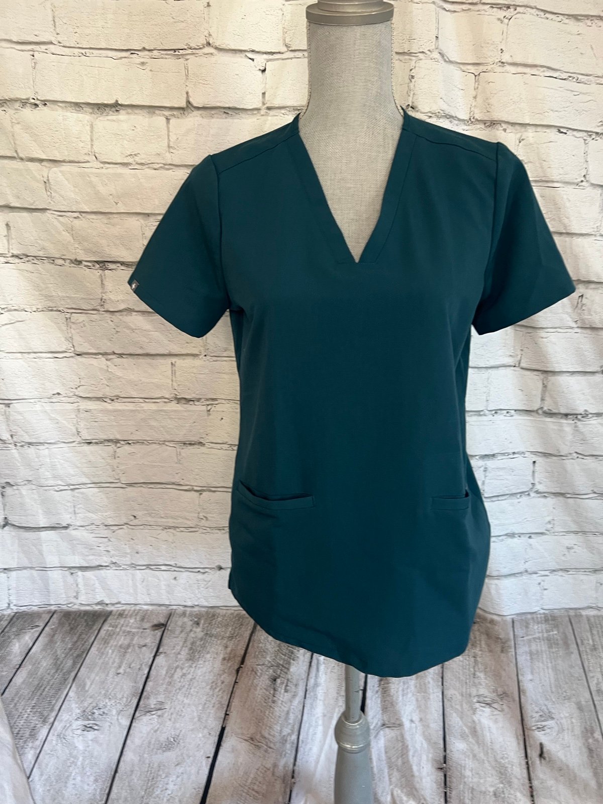 Figs Scrubs Excellent condition size Small Green