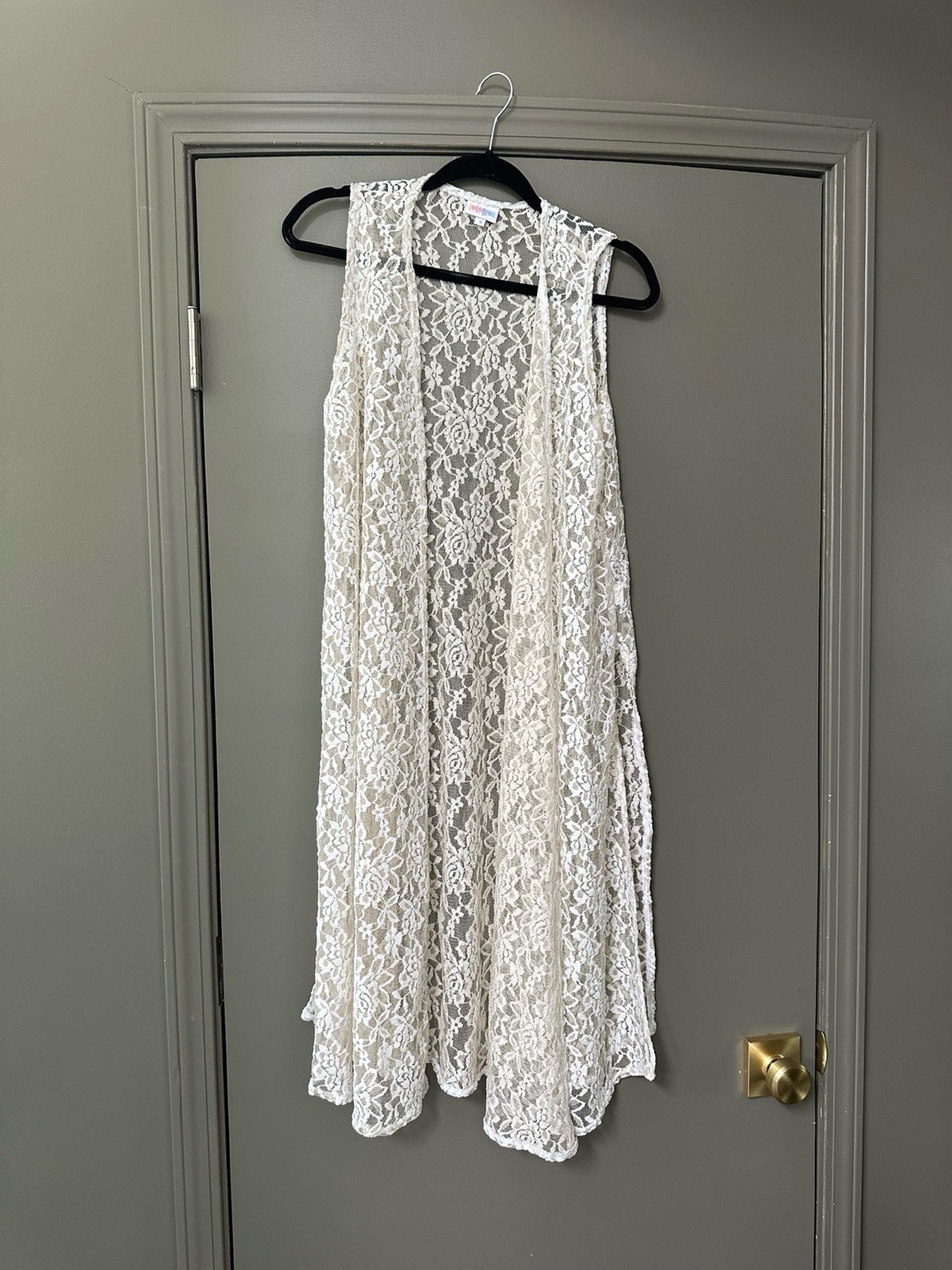 LuLaRoe lace vest sleeveless size small