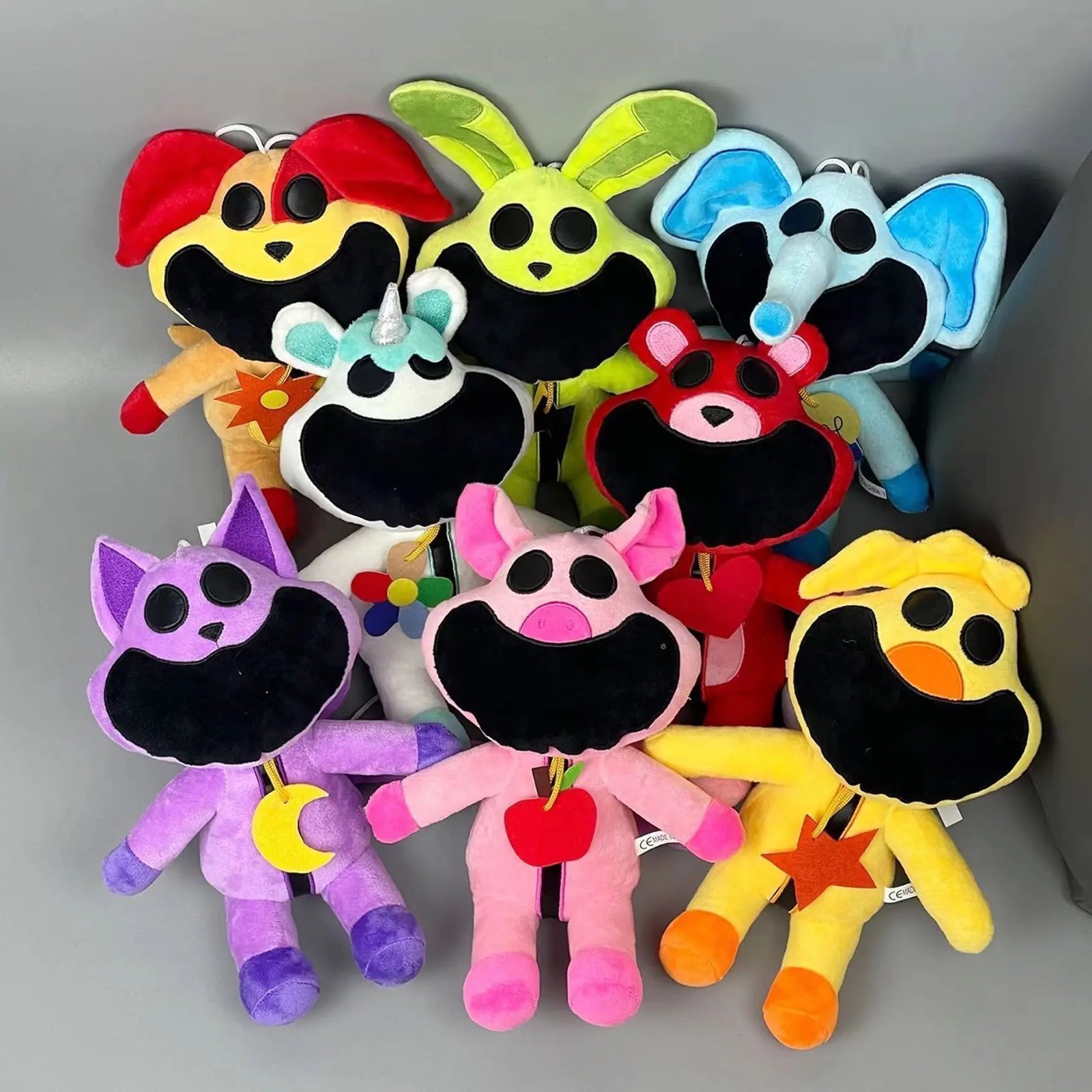 8 PCS Smiling Critters