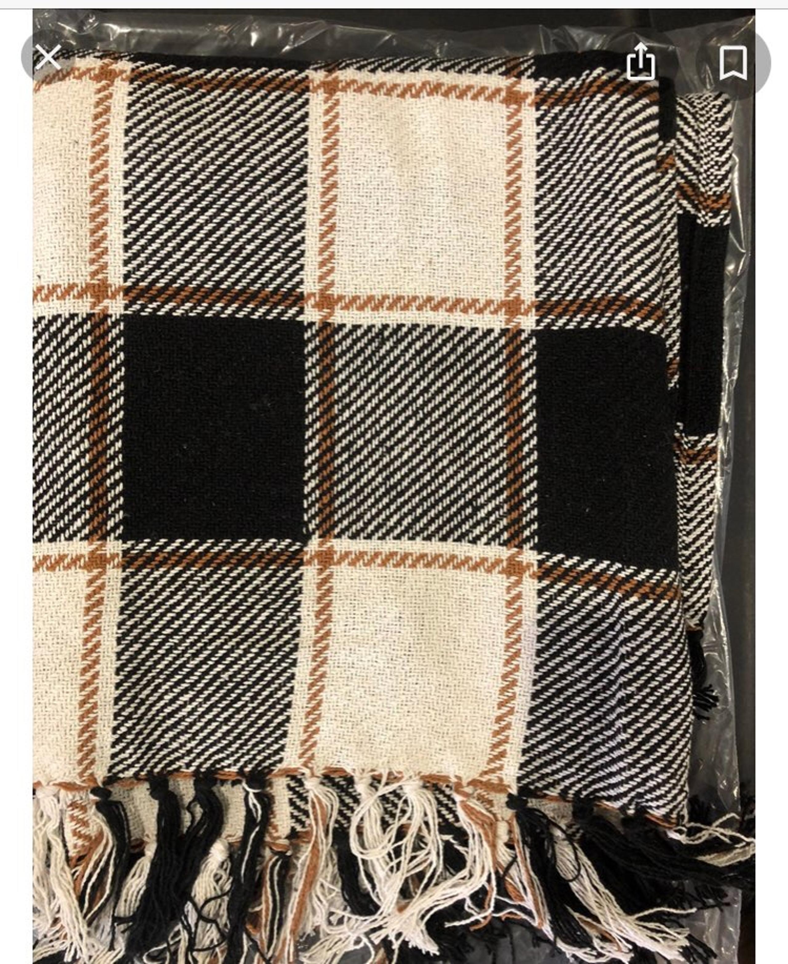 Thirty-One Gifts insider Reward fringed