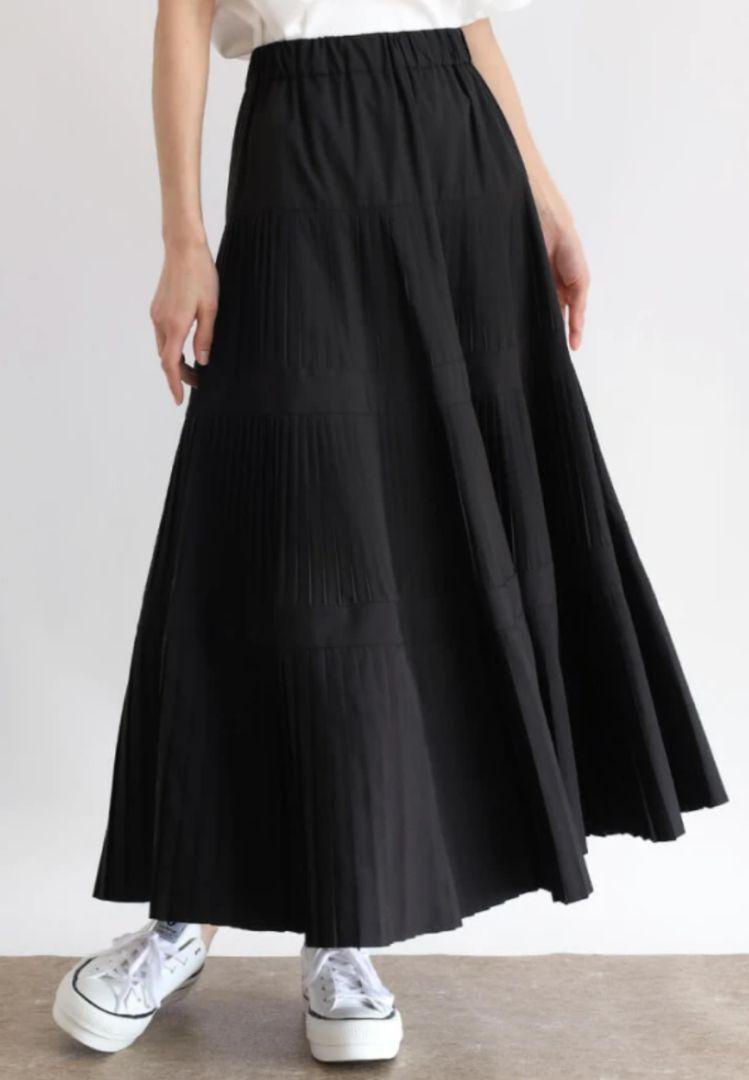 Pleated Long Skirt, Black