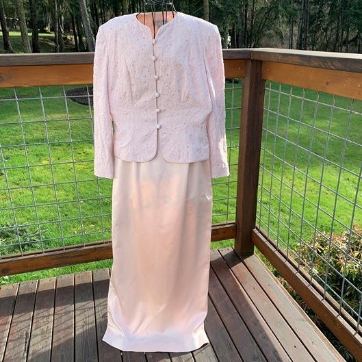 Beautiful Kay Unger size 6 Pink Beaded Lined Jacket with Maxi Straight Skirt