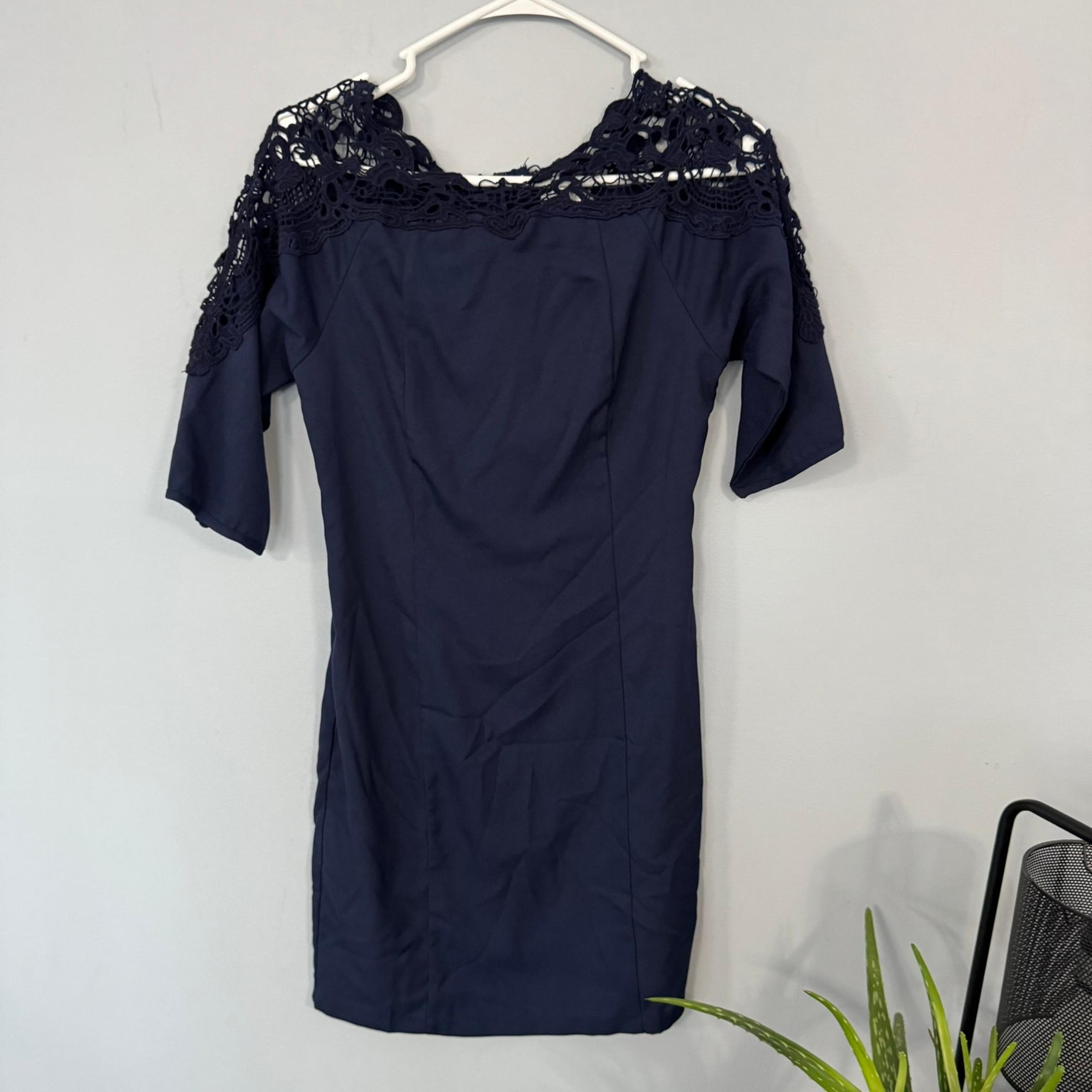 Esley Dark Blue Lace Shoulder BodyCon Mini Dress Women's Size Small Half Sleeves