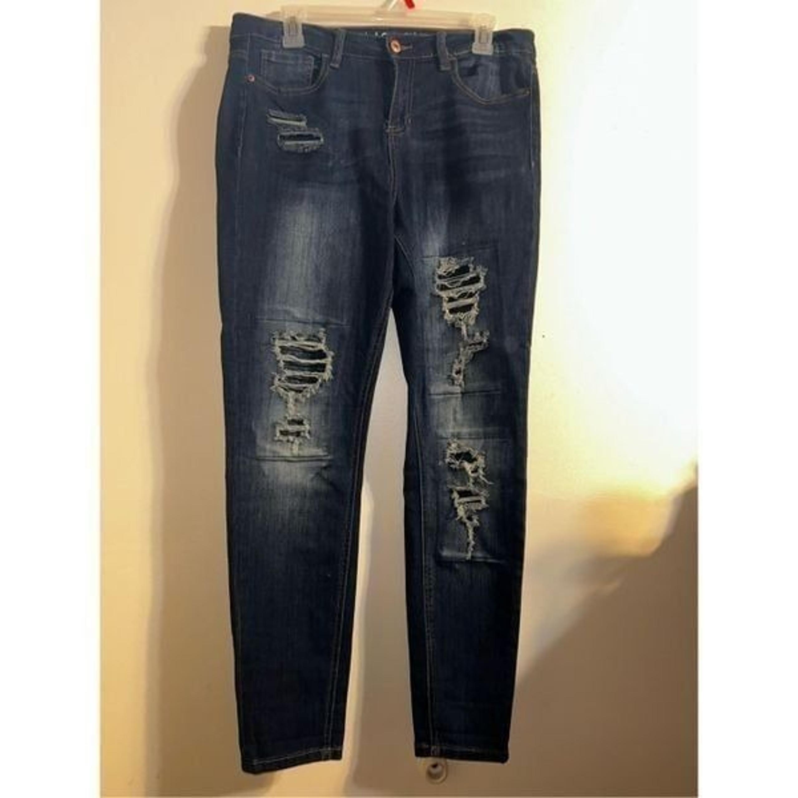Vanilla star mid rise skinny distressed jeans size 13