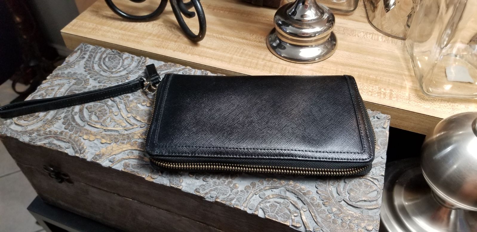 LEATHER WALLET