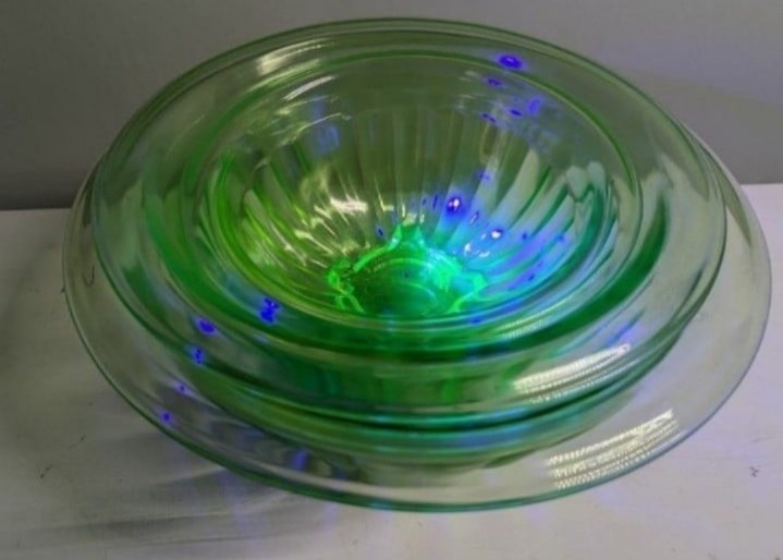 Uranium Glass nesting bowls (3)