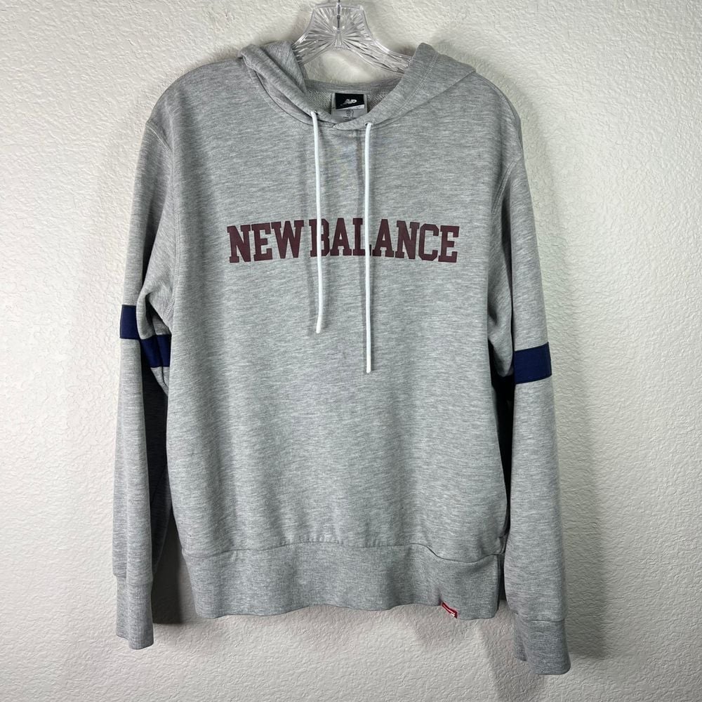 New Balance Men's Gray Hoodie Sweatshirt with Navy Accent Sportswear Small