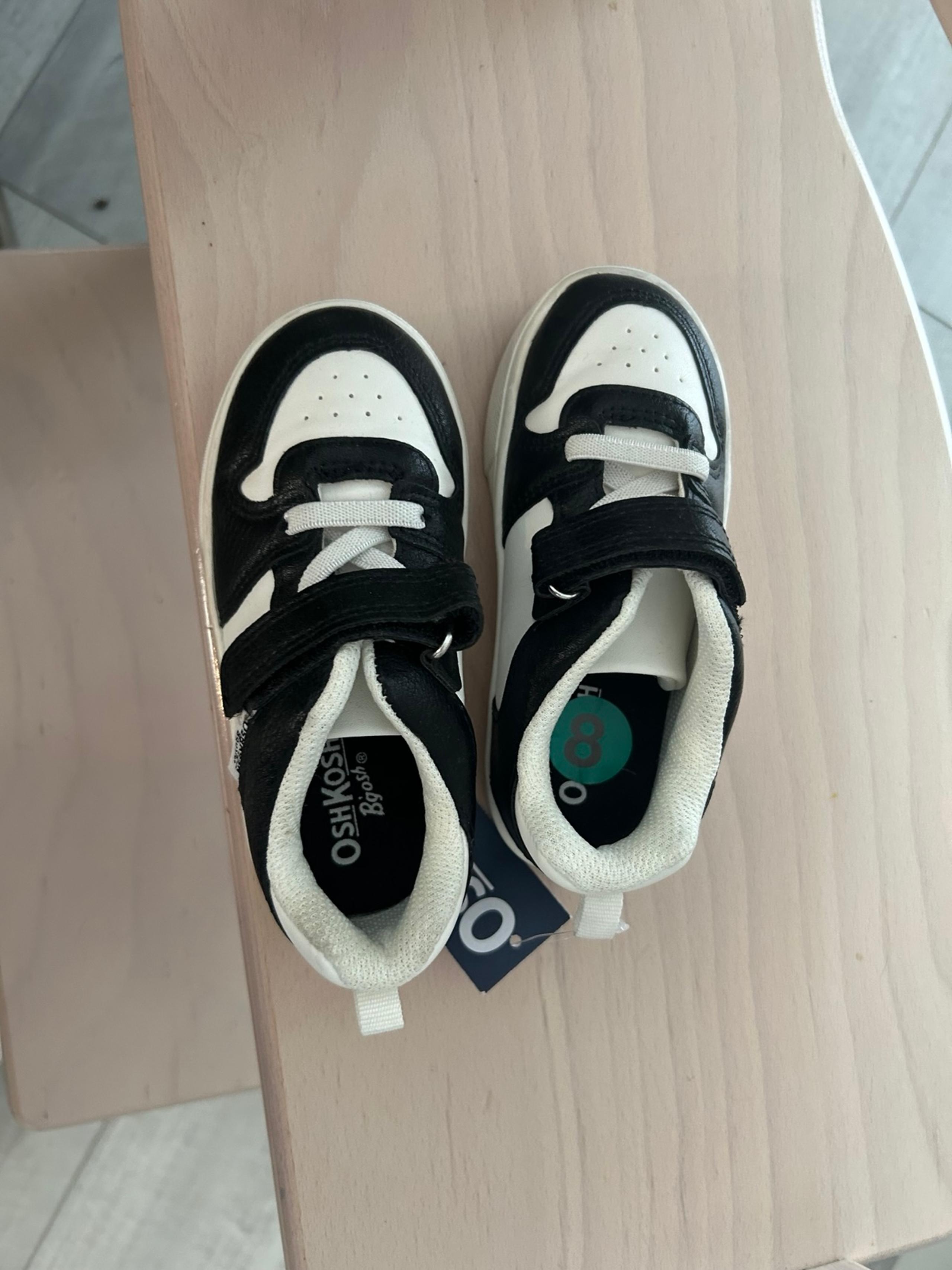 Oshkosh b’hosh shoes- size 8