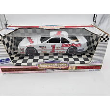 VTG ERTL 1/18 Scale Diecast 7598 - Ford Thunderbird Baby Ruth #1 J.Gordon