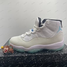 Size 11- Air Jordan 11
