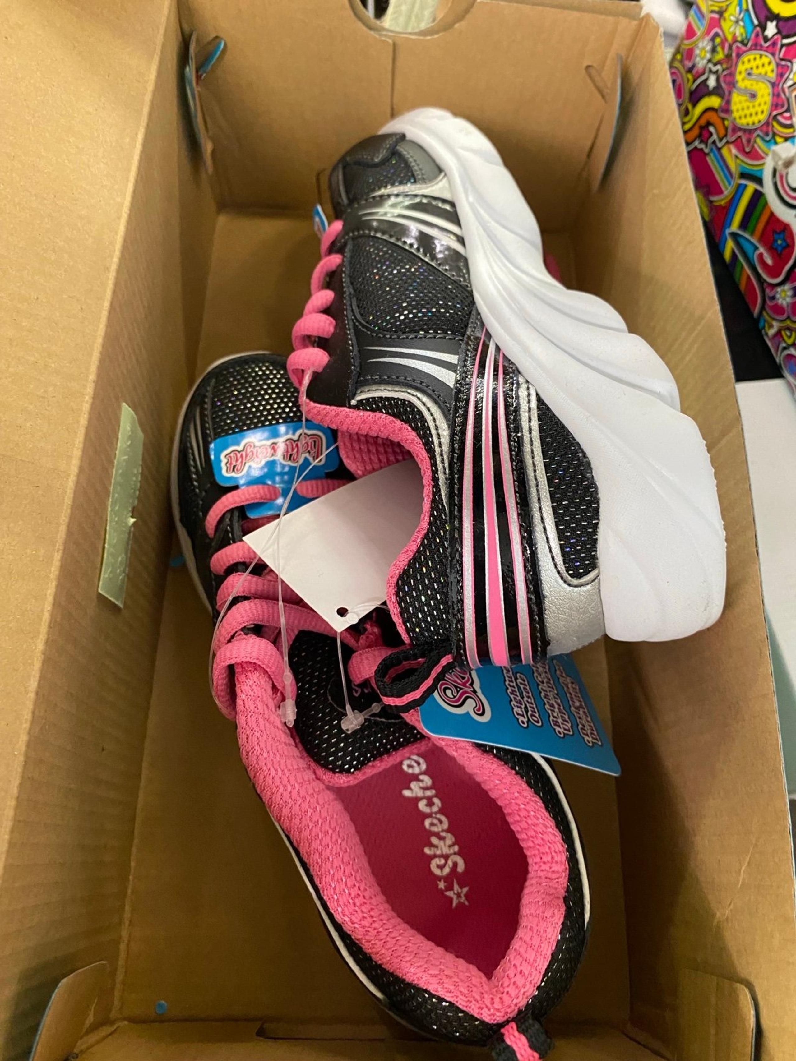 Sketchers girl size 13