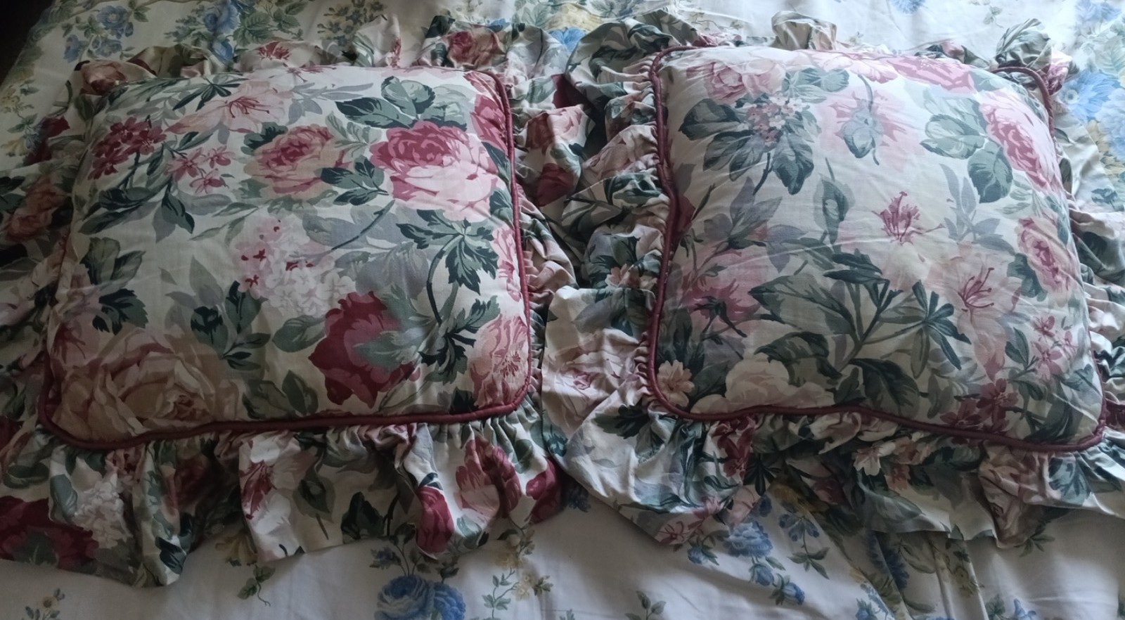 Vtg 2 Croscill Floral peony roses Ruffle Throw Pillows Cottage Core USA