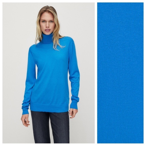 NWT. Massimo Dutti Blue Wool/Lyocell/Cashmere Blend Sweater. SIze M.