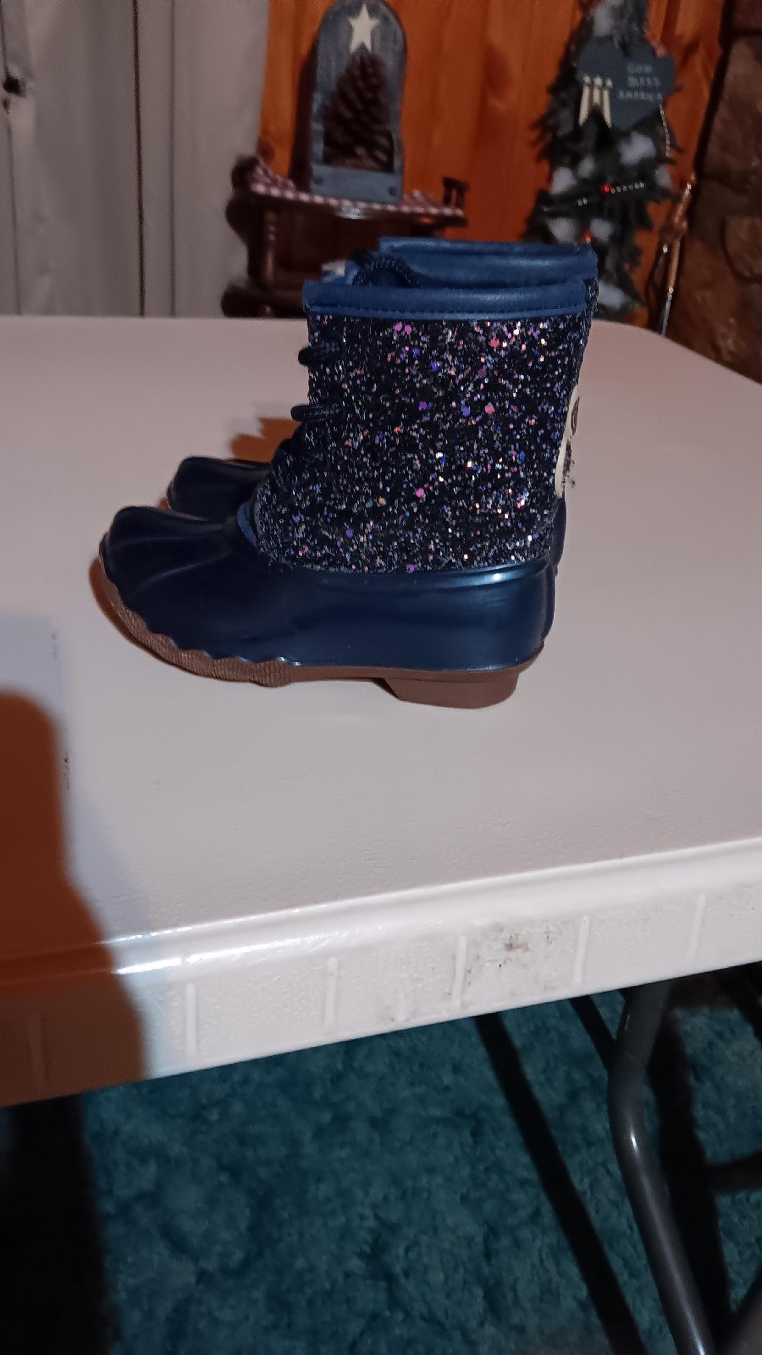Girls boots size 8