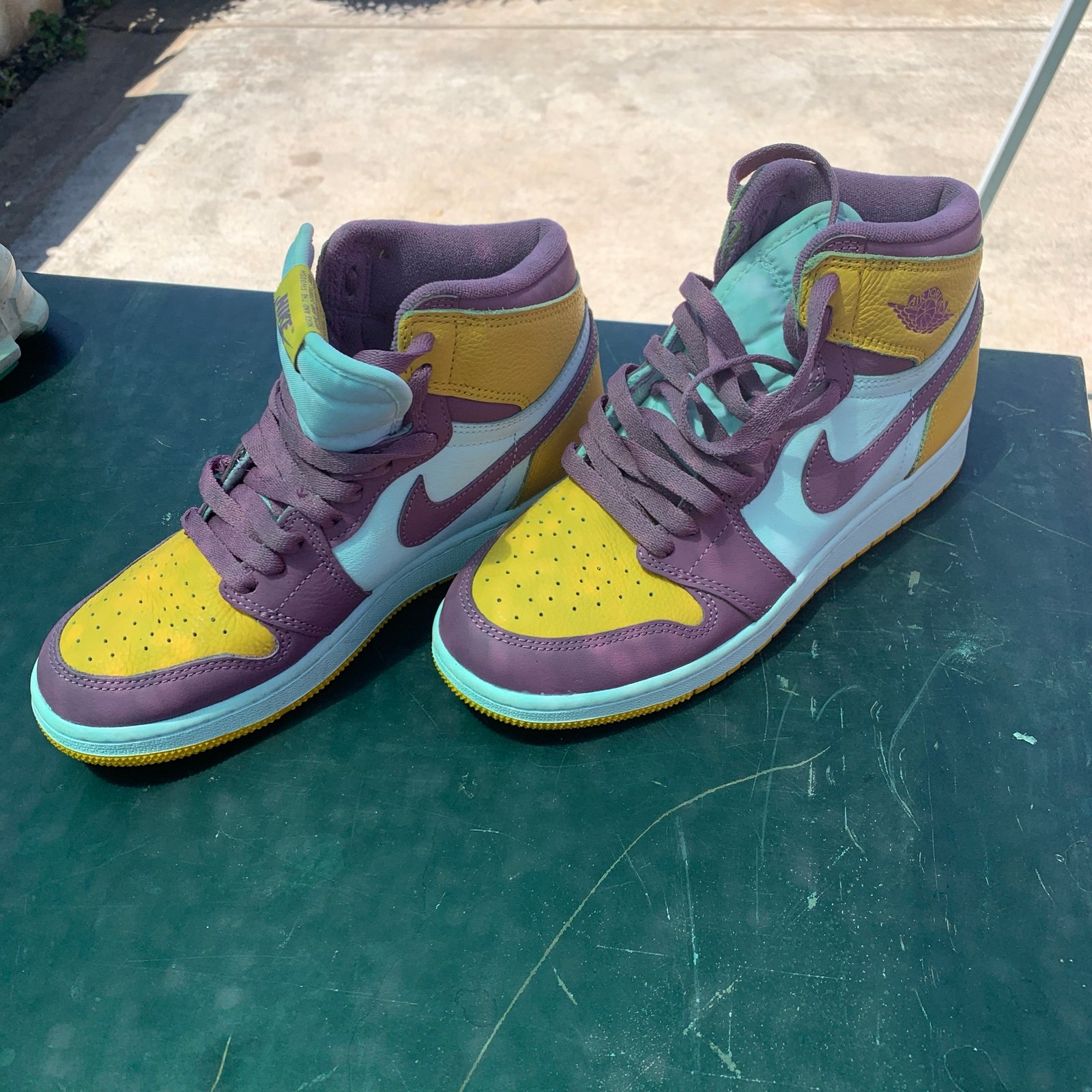 Size 5.5Y - Jordan 1 Retro High OG Brotherhood 2022