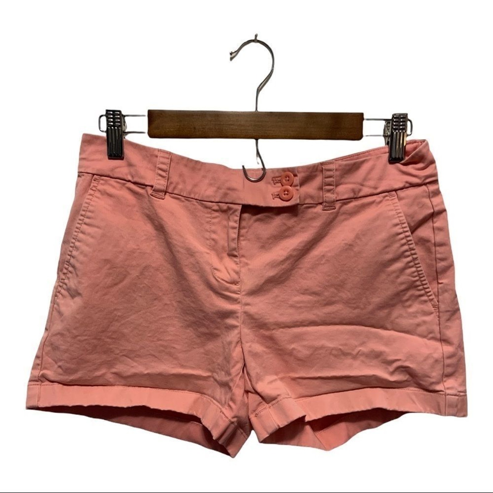 Vineyard vines pink preppy shorts! 3 1/2 inch inseam.size 4. In EUC.