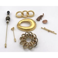 Vintage Lot of (8) Brooches Pins Gold Tone Rhinestone Heart Peacock Circle