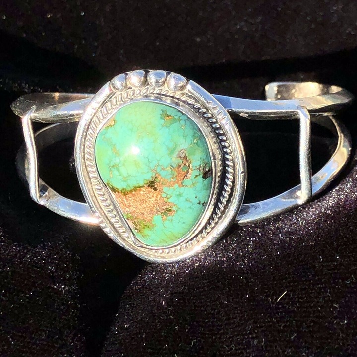 Vintage Southwest Navajo Sterling Silver Turquoise Cuff Bracelet
