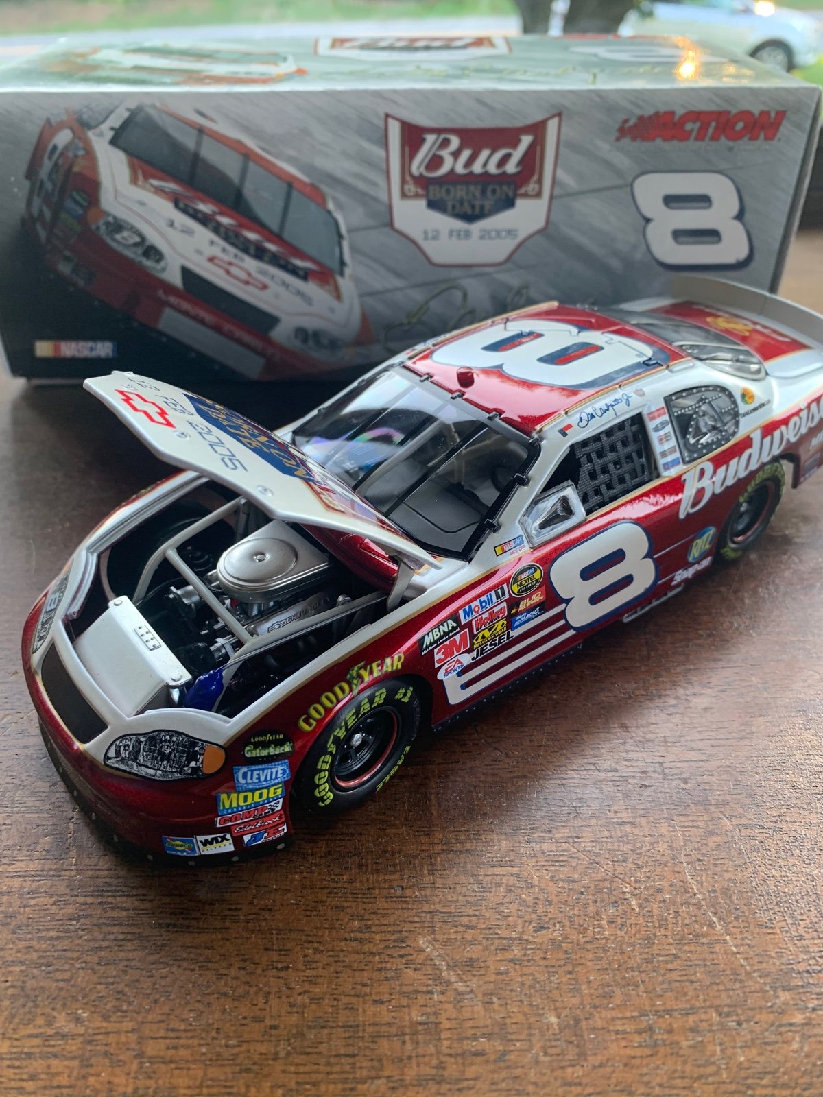 Dale Earnhardt Jr #8 Budweiser Daytona Born 12 FEB 2005 Action 1:24 New Mint9