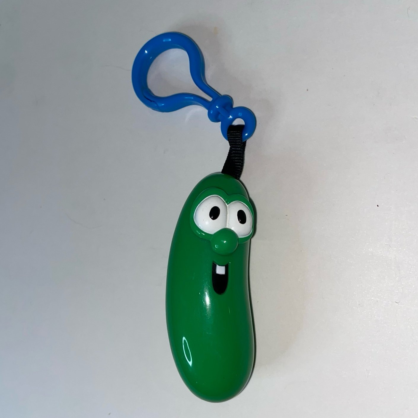 Vintage Veggie Tales Talking Larry Cucumber Clip On Keychain 2000 Mattel