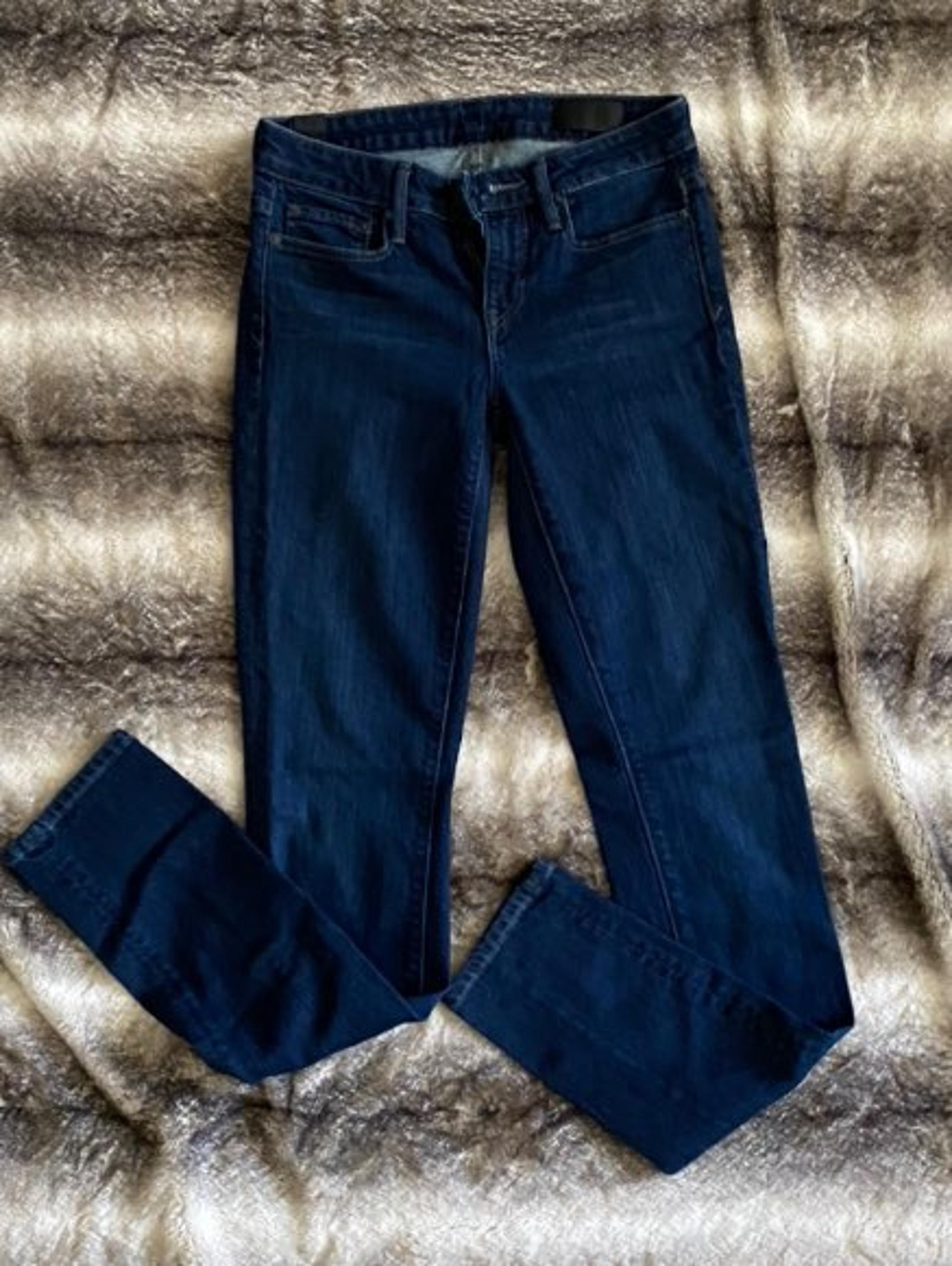 Vince. Riley Jean Legging