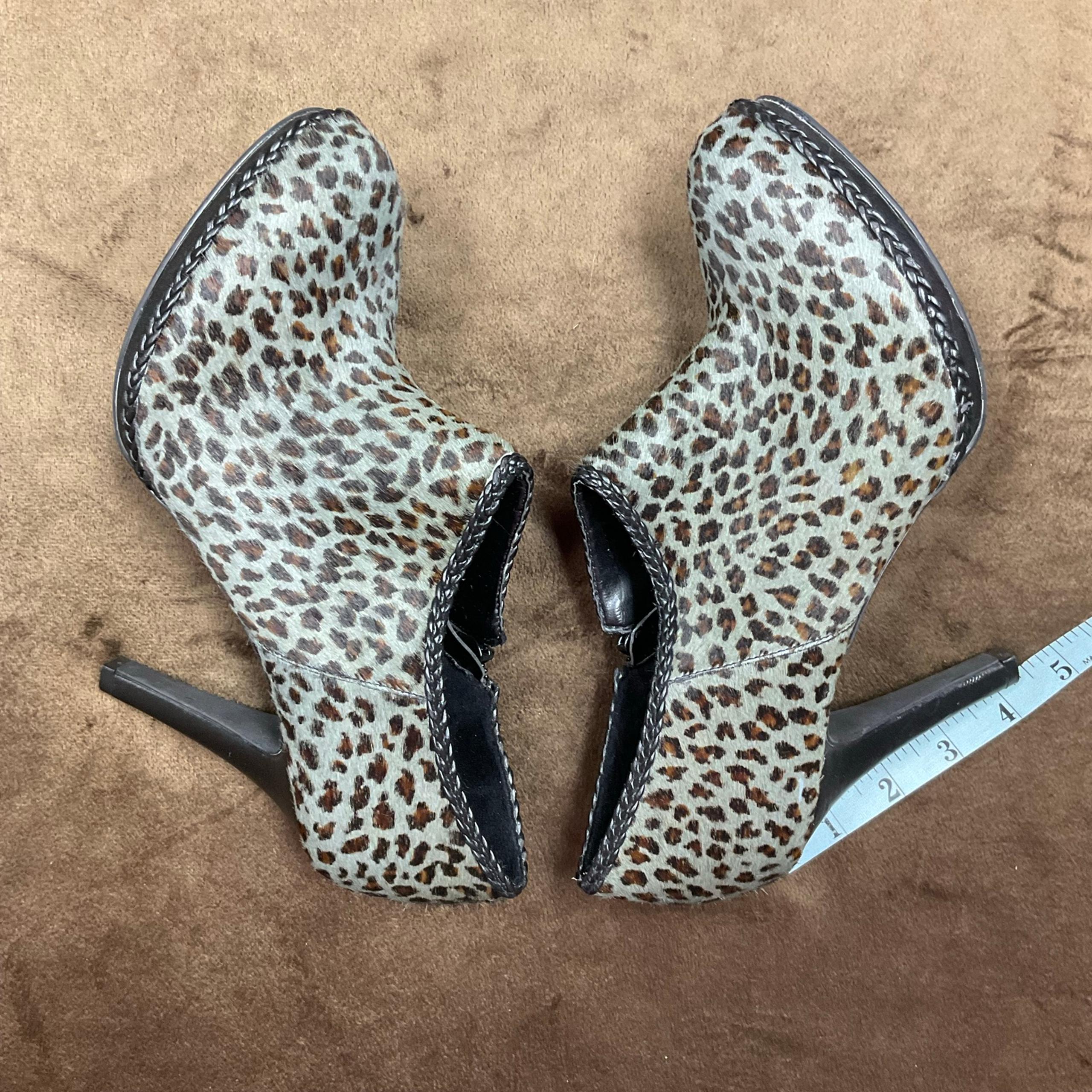 Antonio Melani real bovine hair womens high heel booties!  Sexy! ♥️
