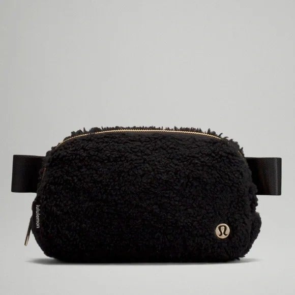 Lululemon Everywhere Belt Bag Fleece Sherpa