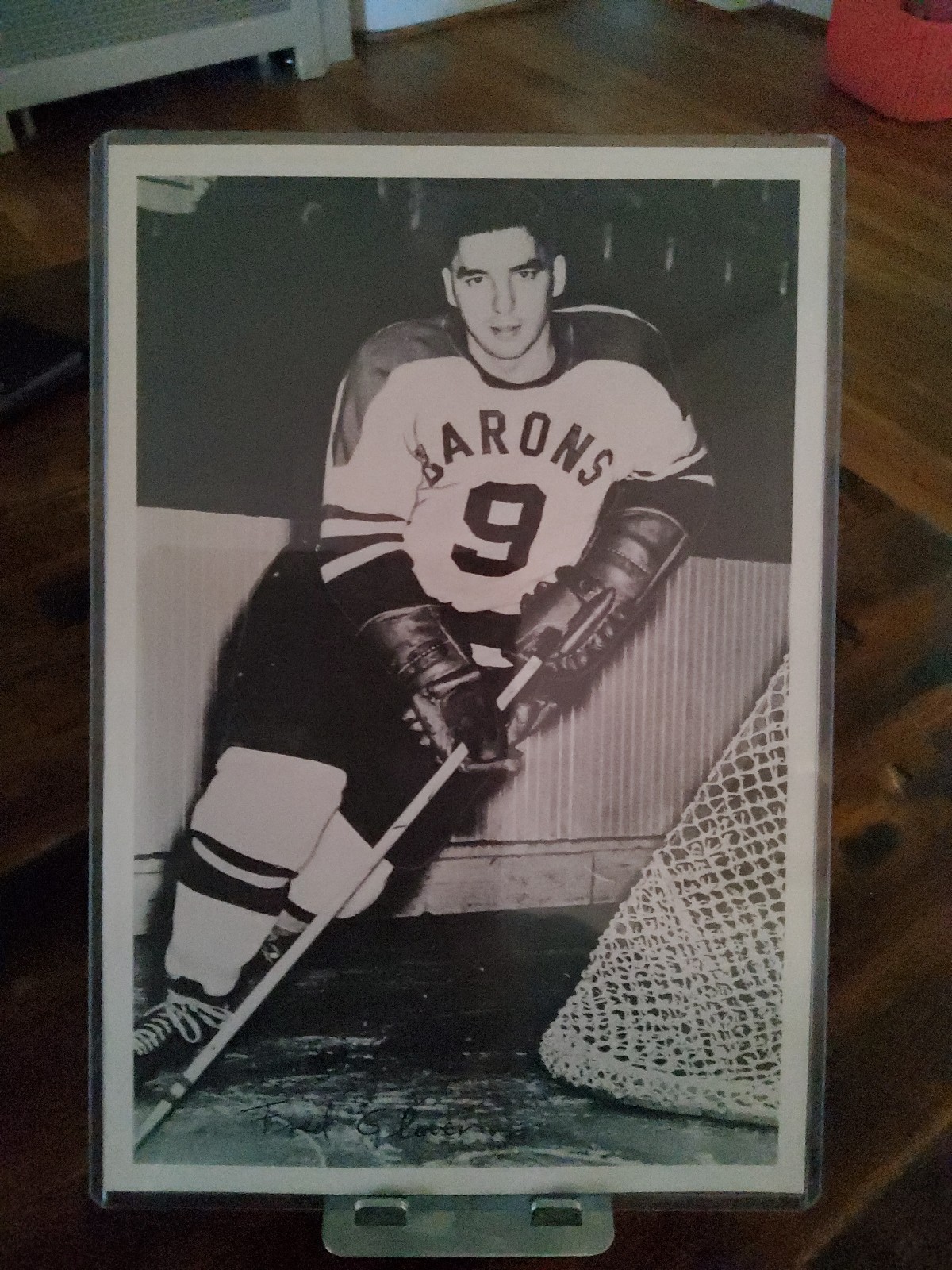1950s hockey photo card Fred Glover