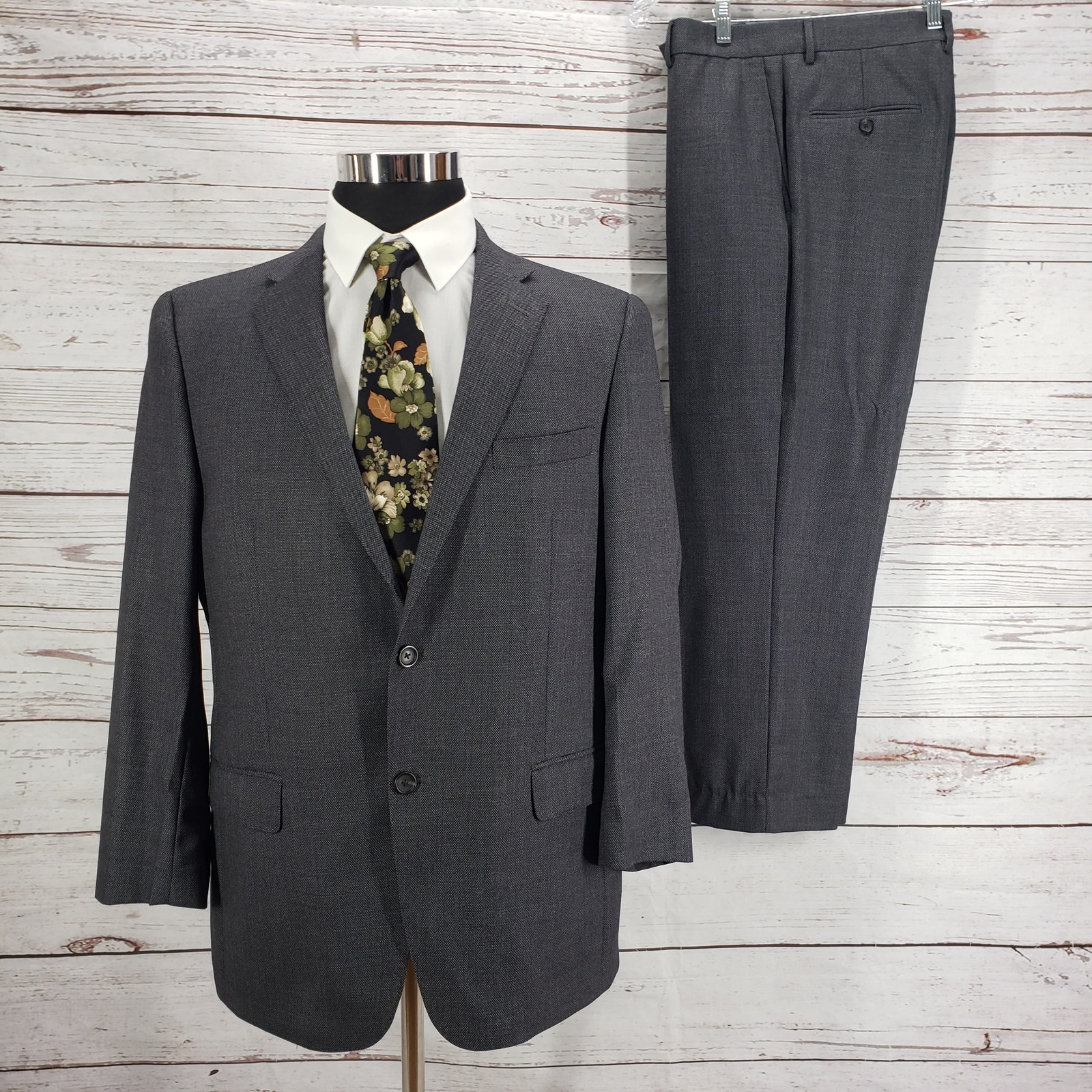 Hart Schaffner Marx Men's Dark Gray Birdseye 2 Piece Suit Size 43R