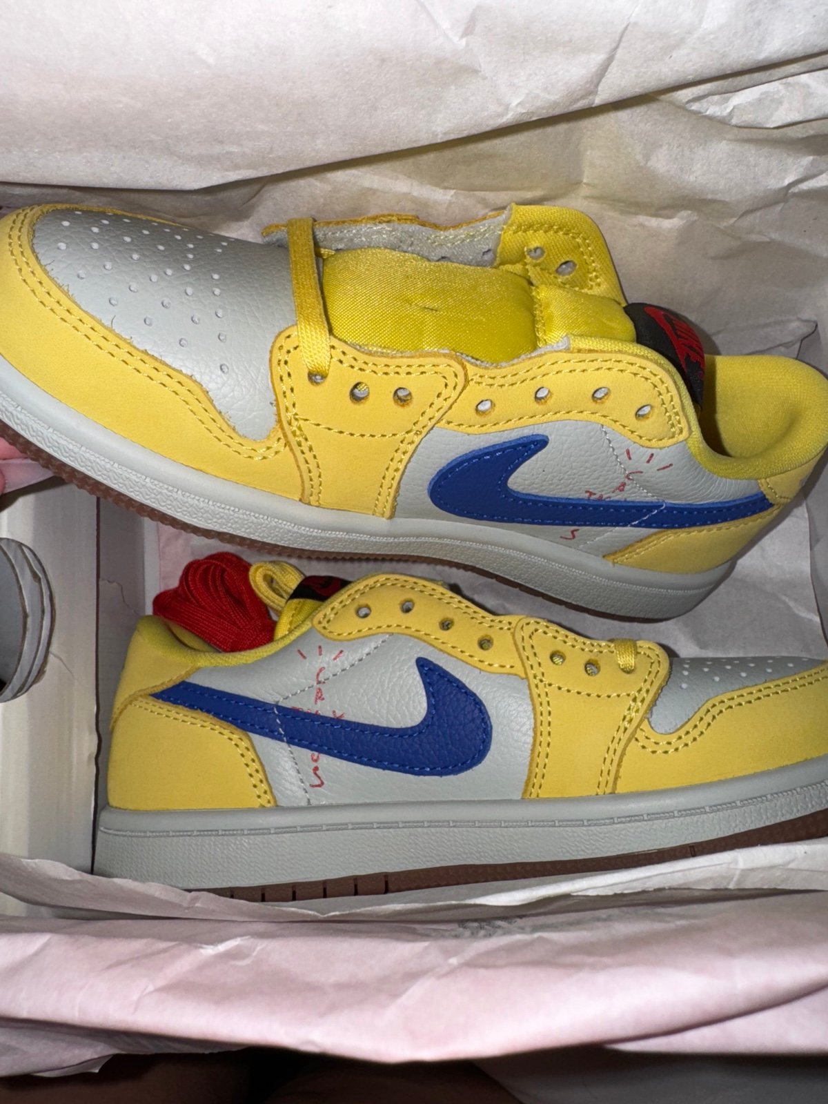 Travis Scott low Jordan 1