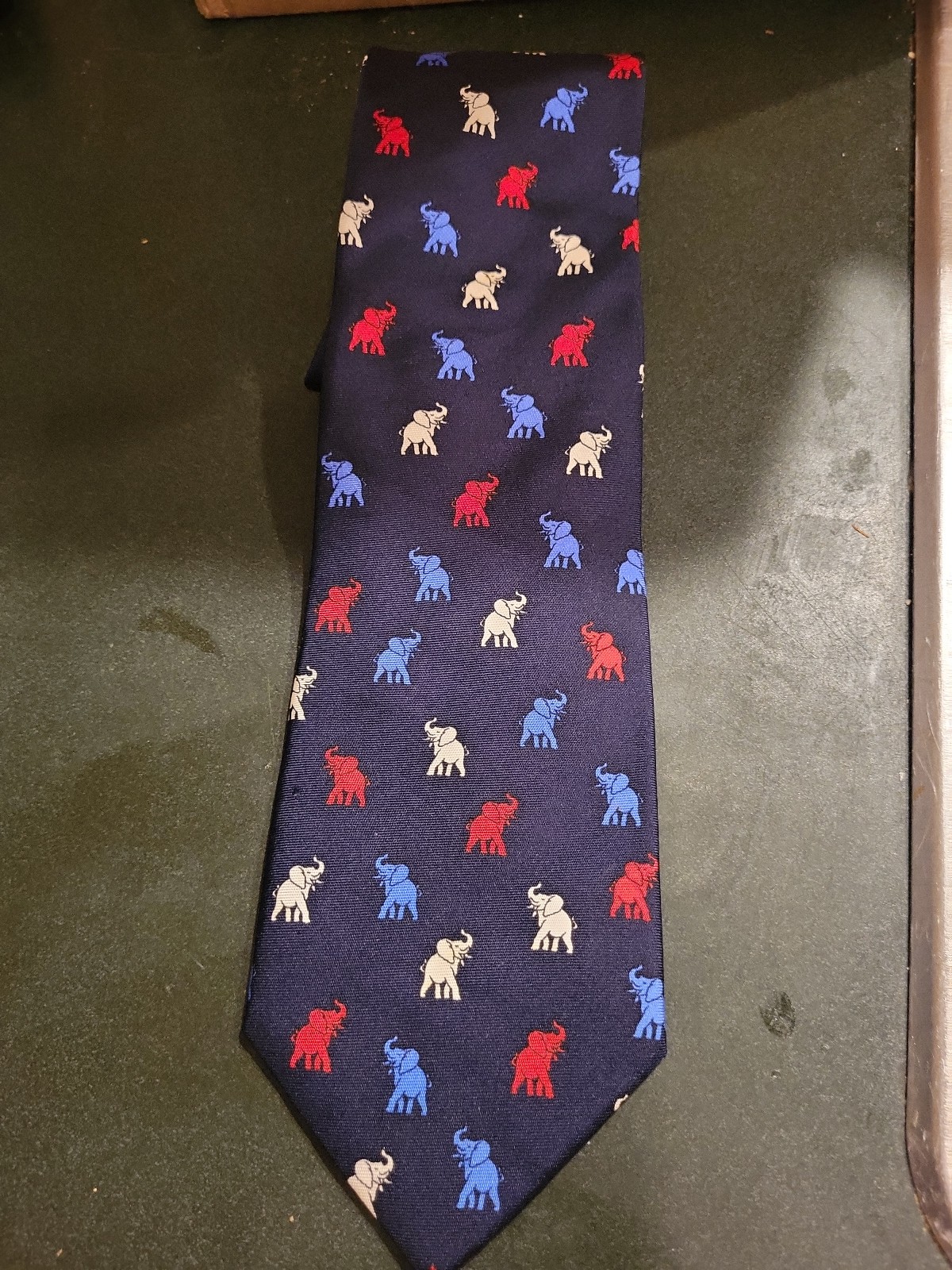 Allyn Trumpeting Elephant Tie