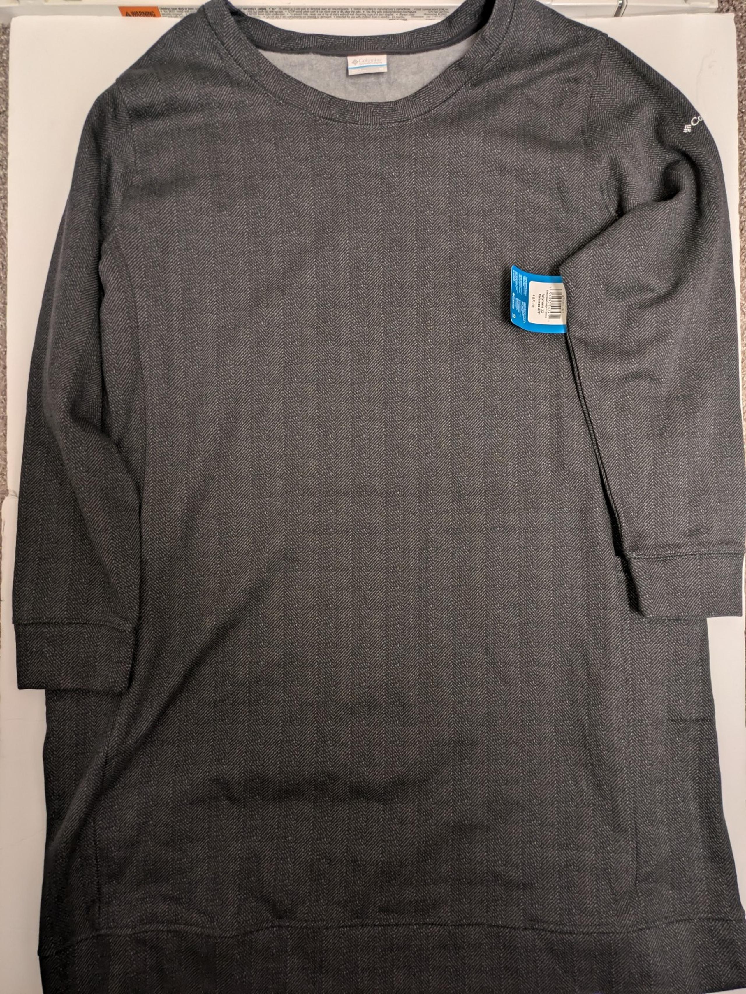 Columbia women's  Lodge Funnel Pullover - Black Herringbone size 3 X
