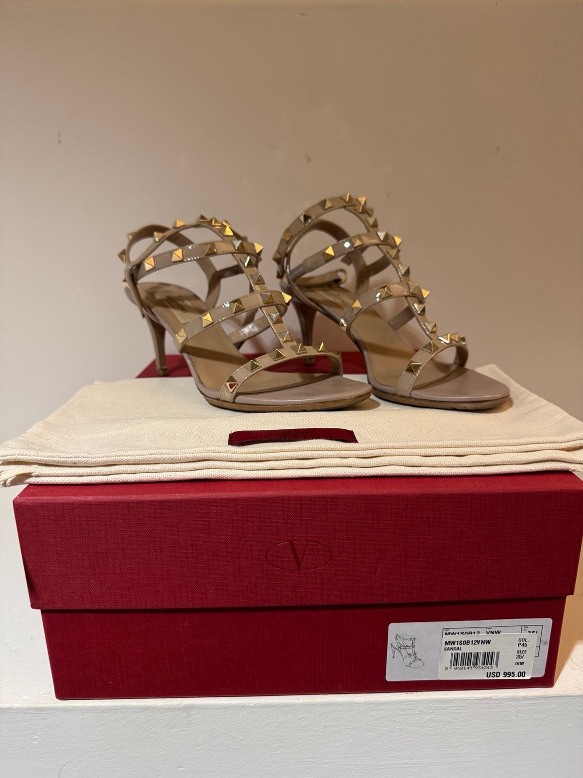 Valentino Garavani Rockstud Caged Leather healed Sandal
