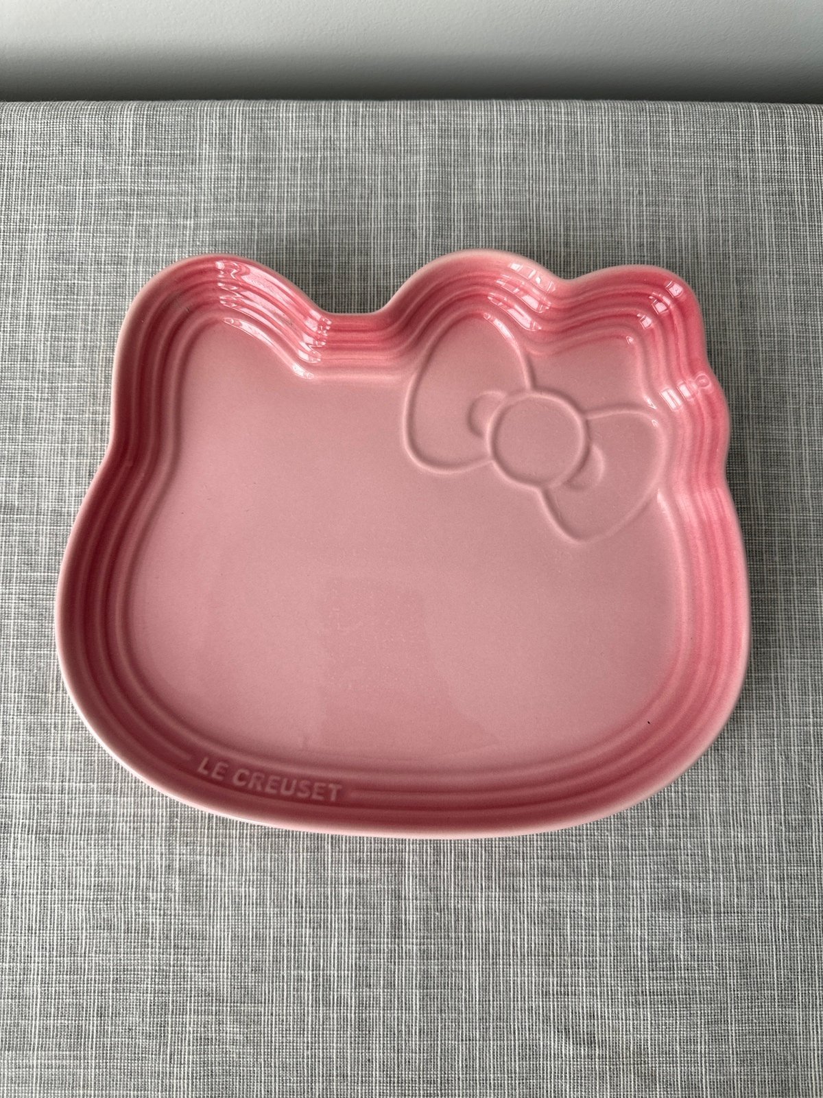 Le Creuset Hello Kitty Pink Large Plate New