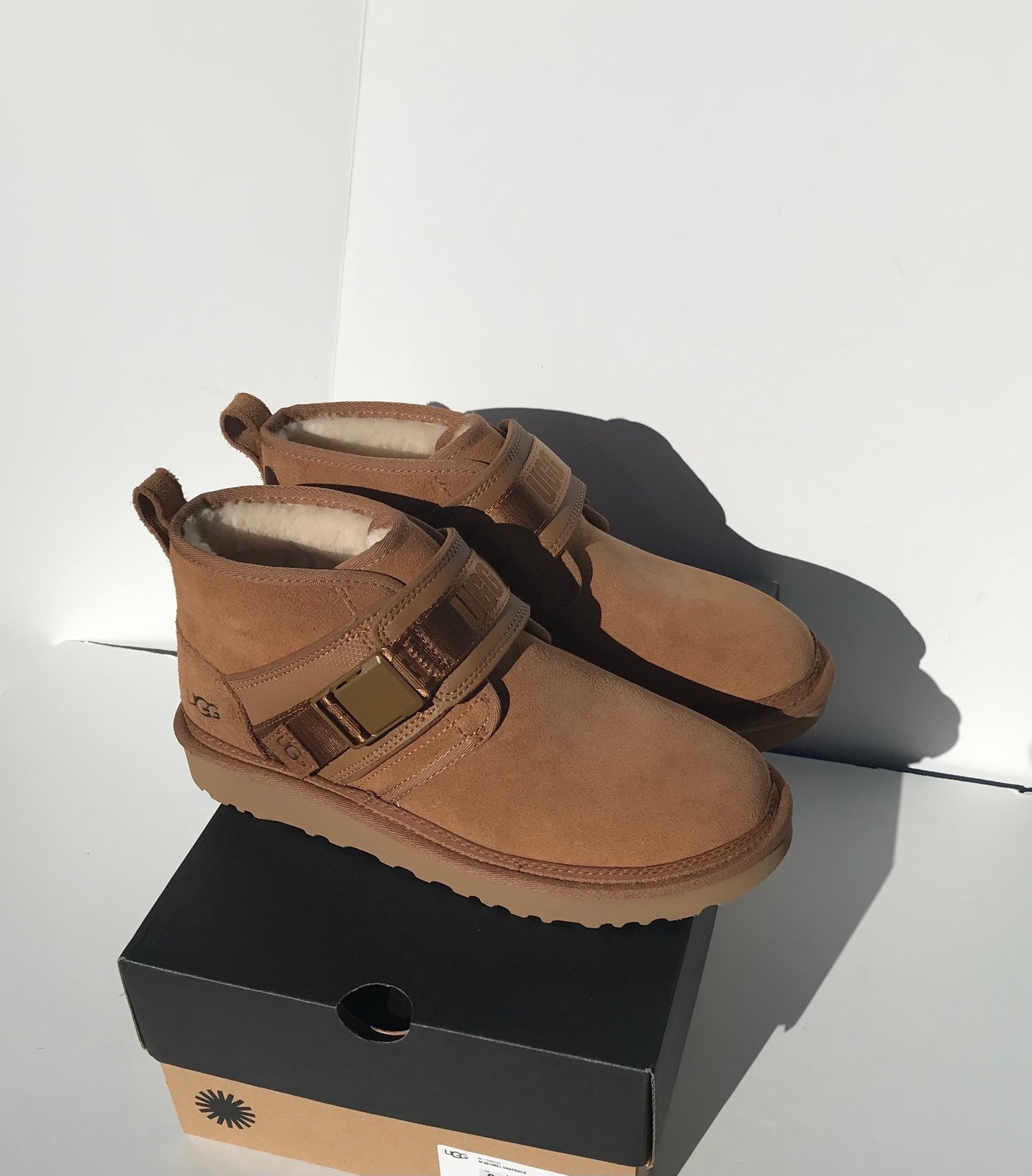 UGG Neumel SnapBack