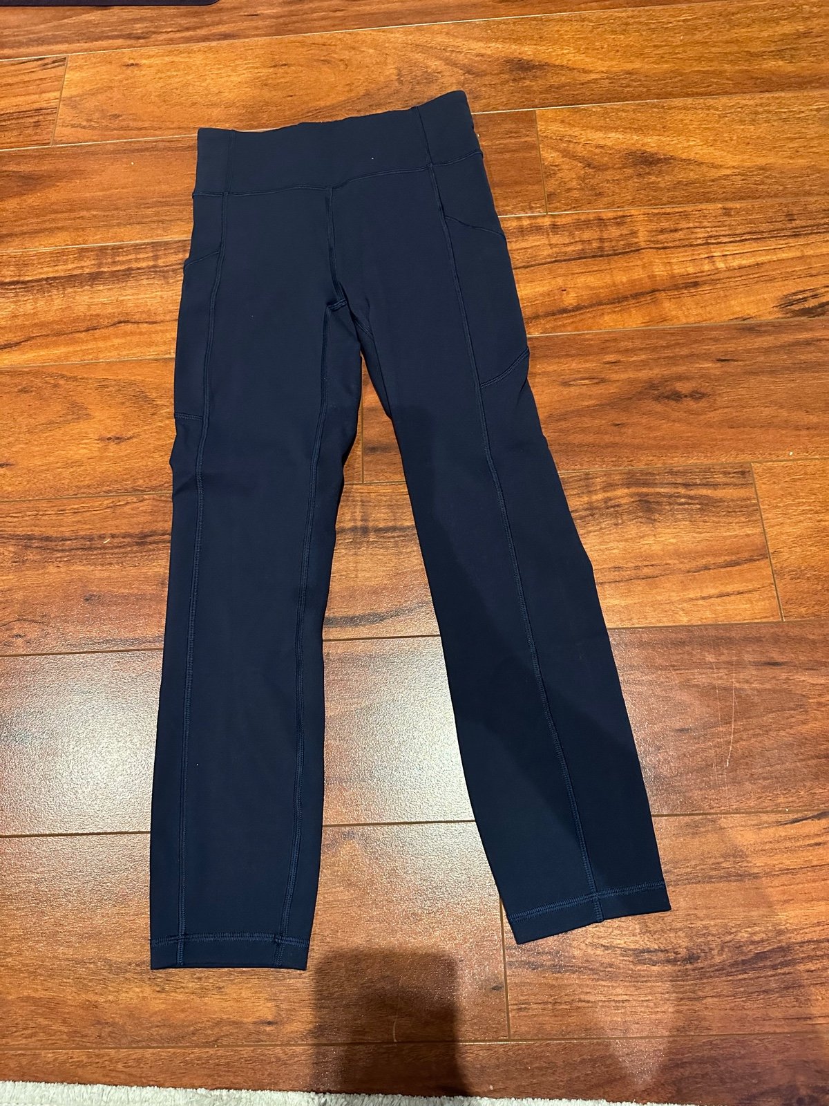 Lululemon Wunder Train sz 4 navy blue
