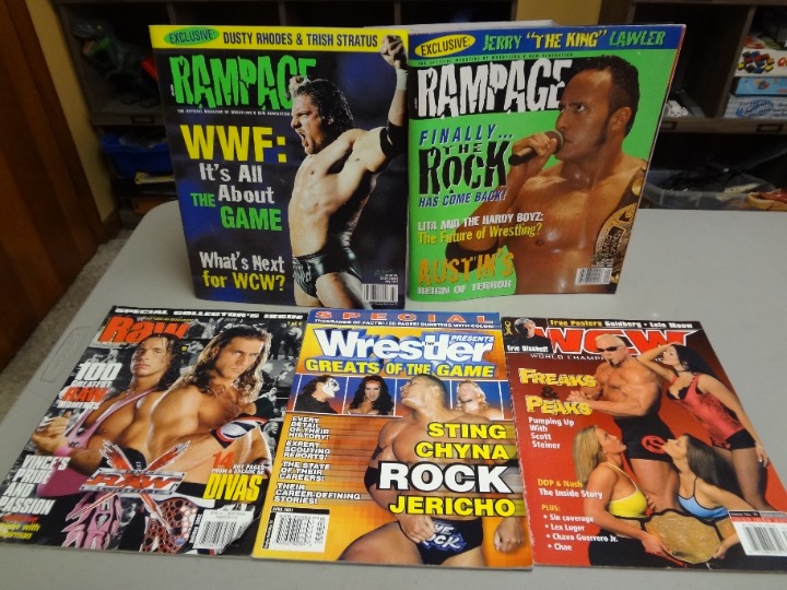 LOT of (5) WRESTLING WCW RAMPAGE WRESTLER WWE RAW MAGAZINES