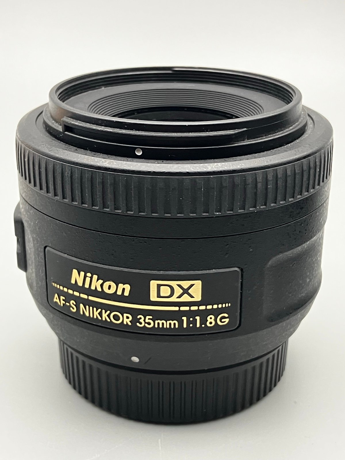 Nikon AF-S DX NIKKOR 35mm f/1.8G Lens with Auto Focus for Nikon DSLR Cameras