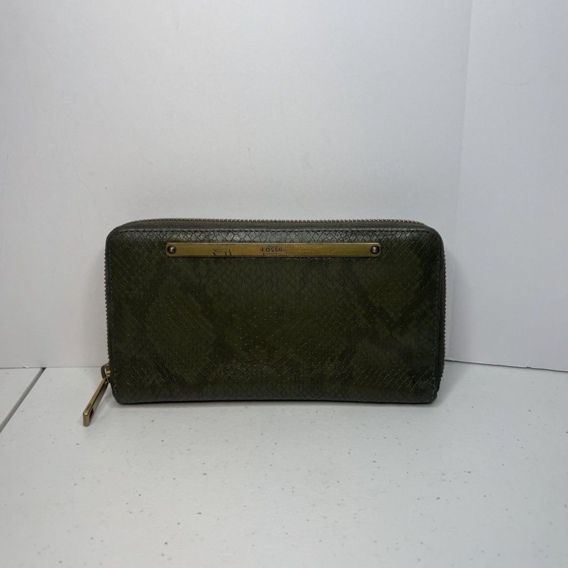 Fossil Liza Olive Snake Print Leather RFID Zip-Around Wallet Womens Designer
